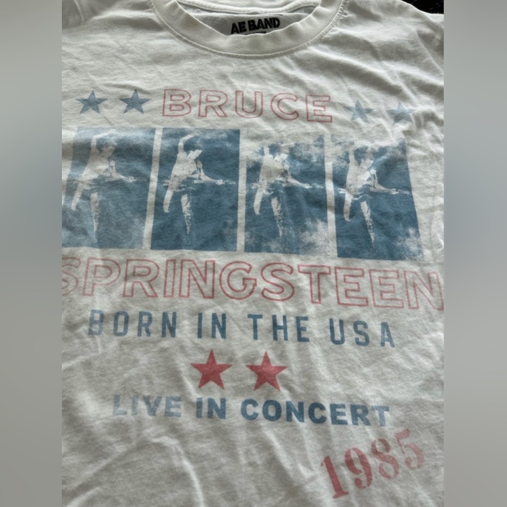 Insanely soft and lightweight American Eagle “AE Band Tee” of Bruce Springsteen.